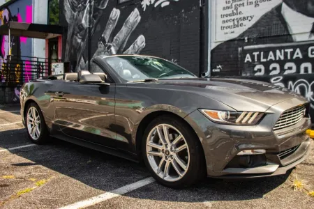 The Top Benefits of Choosing a Ford Mustang Car Rental for Your Next Drive