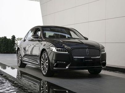 JFK Airport Transfers To Manhattan — Premium Private Car Service by Famous Drive