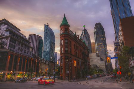 Best Neighbourhoods for Students in Toronto