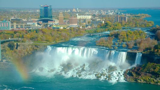 Experiencing Niagara Falls: A Luxury Traveler’s Dream Escape
