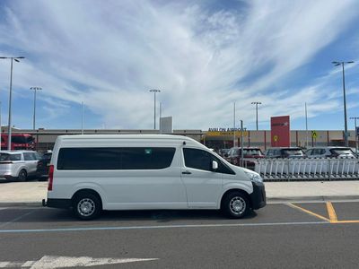 Maxi Taxi Craigieburn: The Easy Way to Travel Together