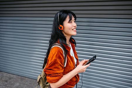 Travel Fun Redefined: Enjoying Your Trips by Playing Online Games