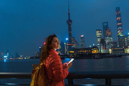 Play, Relax, Repeat: Enjoying Travel Time With Online Games