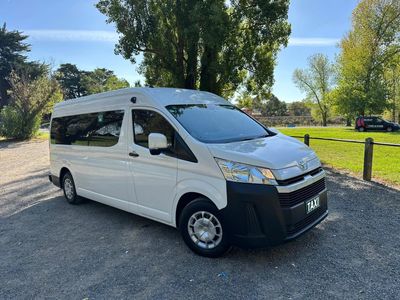 Maxi Taxi Doncaster: Convenient Travel for Groups