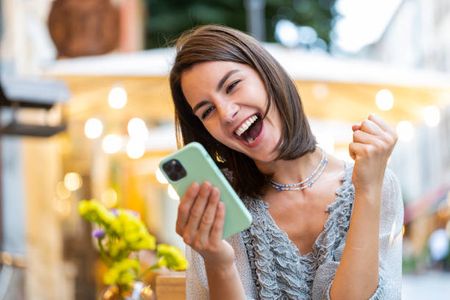 Boarding to Boss Battles: Making Travel Time Fun with Online Gaming