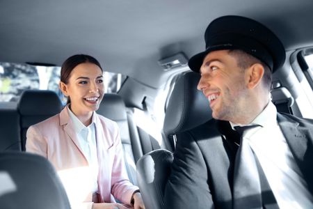 How do you get from Torquay to Avalon Airport quickly and stress-free?