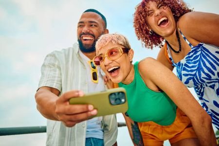 Pixels on the Move: Making Travel More Fun With Online Games