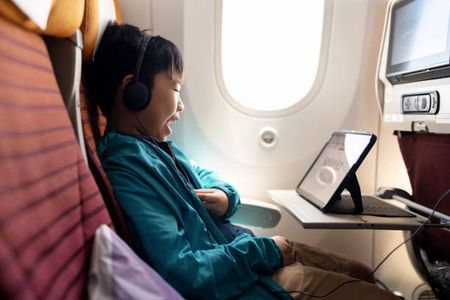 Journey Mode Activated: Enjoying Travel Time With Online Gaming