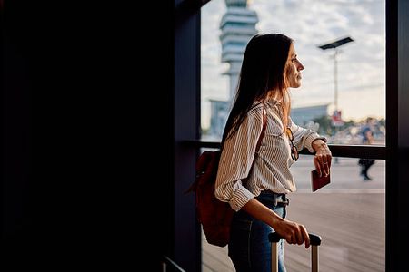 Beyond Borders and Screens: Online Gaming in the Age of Travel