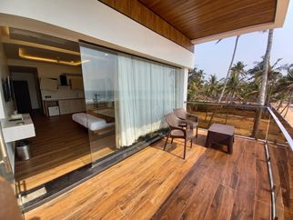 Book a Relaxing Stay at Rks Beachfront!