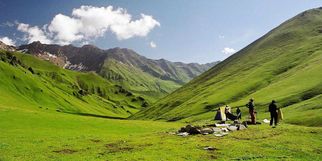 Exploring the Rupin Pass Trek from Bangalore: A Comprehensive Guide
