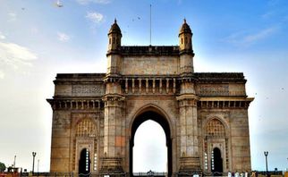 Top 10 Incredible Tourist Places to Visit in Mumbai and a Guide for Travel &amp; trekking