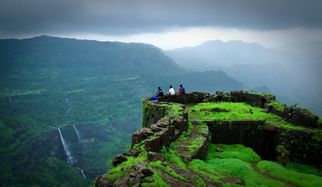 Top Trekking Destinations Near Mumbai for Nature Lovers