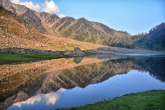 Kareri Lake Trek: Explore the Hidden Gem of Himachal Pradesh
