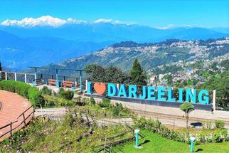 Darjeeling Tour Package: A Journey to the Queen of the Hills