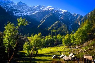 Top 10 Must-Visit Destinations in Himachal Pradesh
