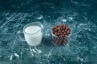 TOP 7 Best Alternative Milks for Coffee and Tea