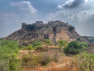 Adiyogi &amp; Gudibande Fort Tour – A Journey Through Spirituality and History