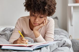 What Are the Top Writing Service Advantages for Time-Pressed Students?
