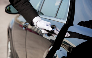 Famous Drive: Premier Limo and Car Services to the Hamptons