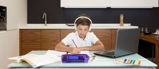 How to Set Up a Daily Homeschool Routine That Actually Works