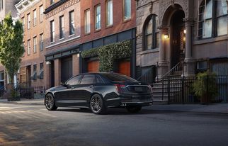 Top-Rated Hamptons Car Service and Party Bus Rentals by Famous Drive