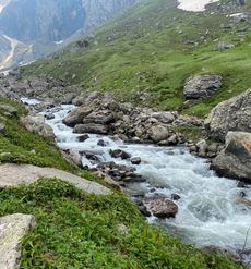 The Best Trekking Route to Hampta Pass: A Complete Guide for Adventurers