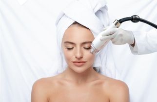 Laser Skin Tightening for Darker Skin Tones: What You Should Know
