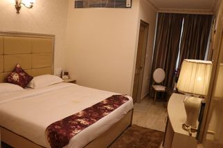Best Hotel in Hazratganj Lucknow with Budget Rooms | Hotel Galaxy Grand