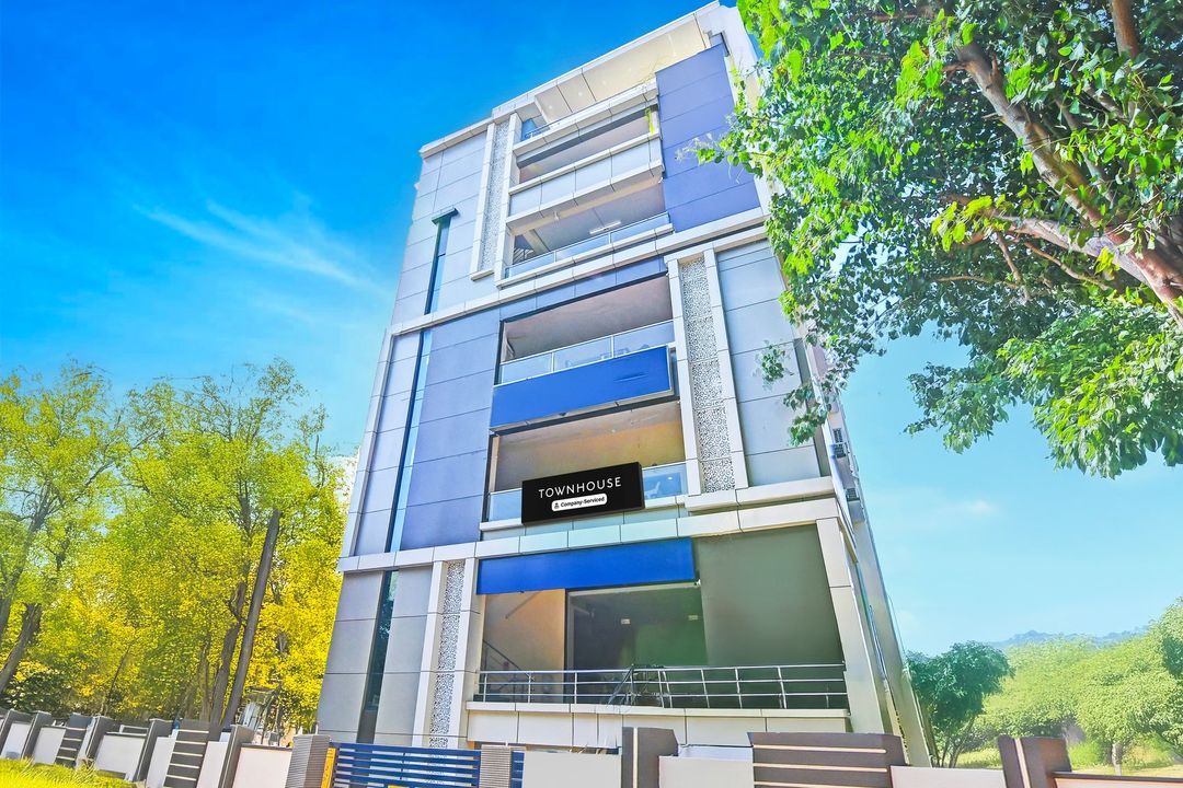 Super Townhouse Dwarakanagar Near Gurudwara - Exterior