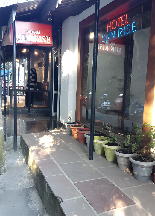 Pax Hotel Sunrise Inn Dalhousie - Exterior