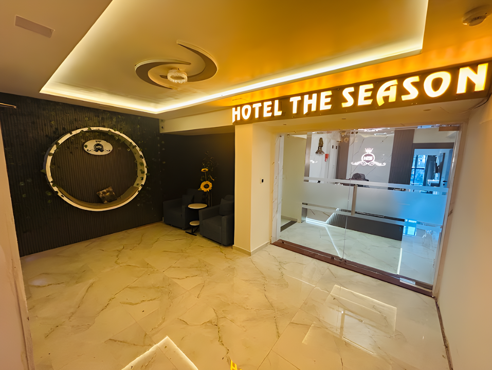 Hotel The Season - Exterior