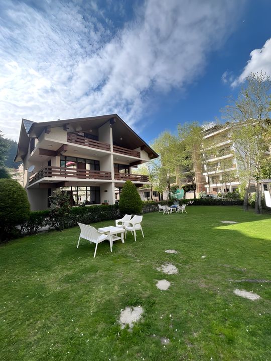 The Bear Creek, Manali - Exterior