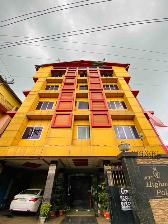 Hotel Highway Palace - Exterior