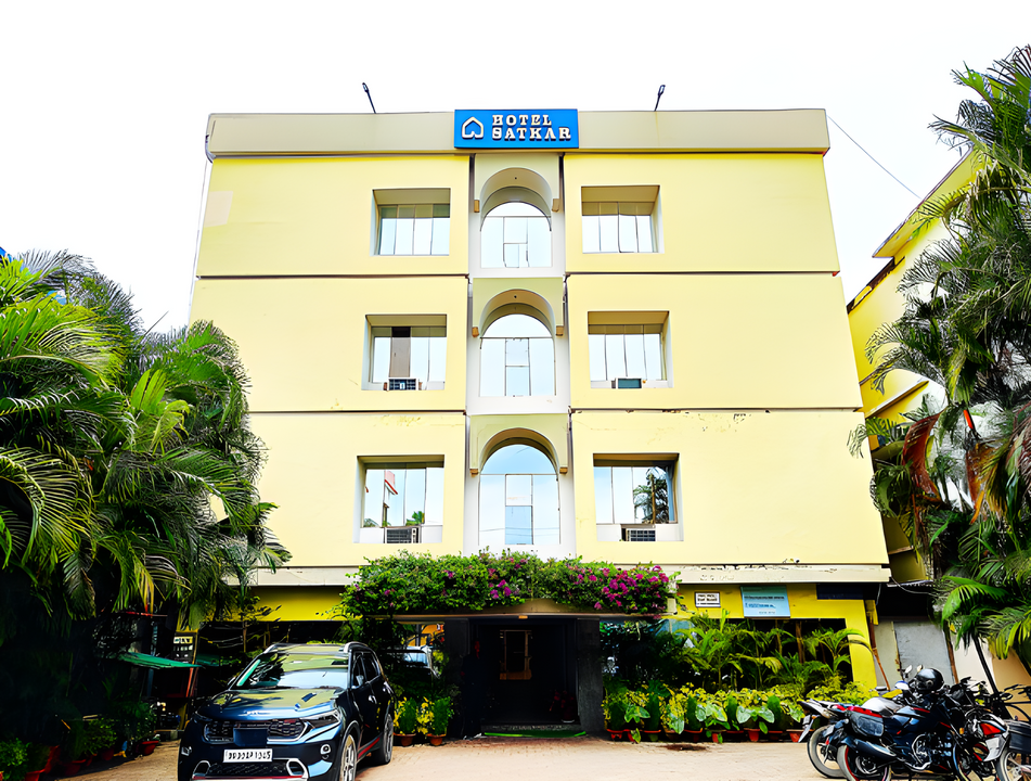 Hotel Satkar - Exterior