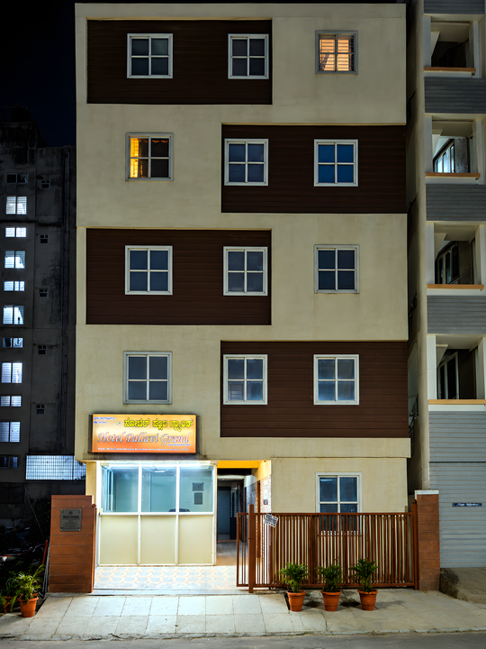 Hotel Pallavi Grand At Singasandra - Exterior