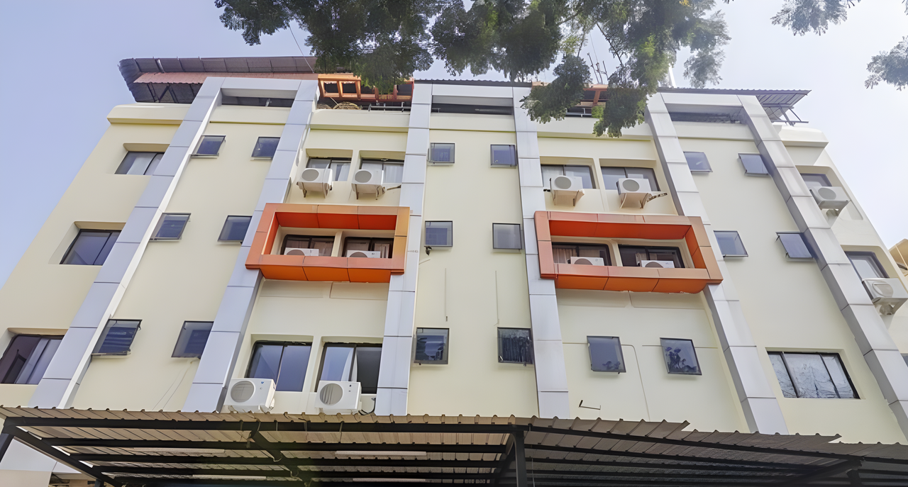 Hotel Vaishnavi Palace - Exterior