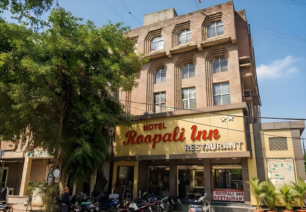 Roopali inn - Exterior