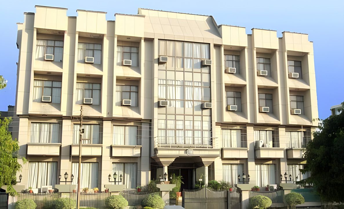 Hotel Surya Palace - Exterior