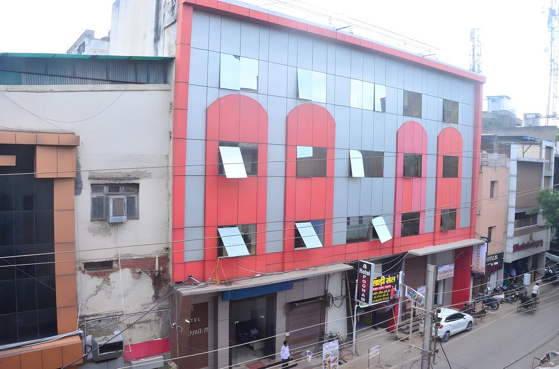 Hotel Poonam - Exterior