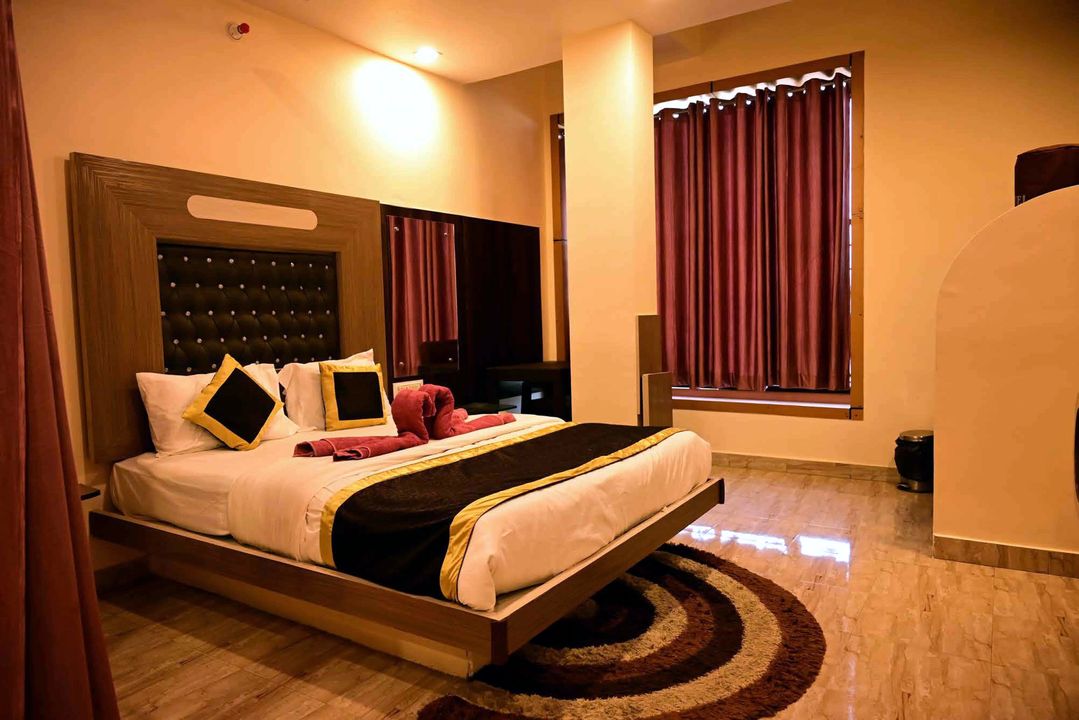 Hotel Comfort And Terrace Lounge - Exterior