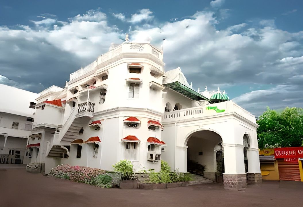 Taj Mahal Hotel - Exterior
