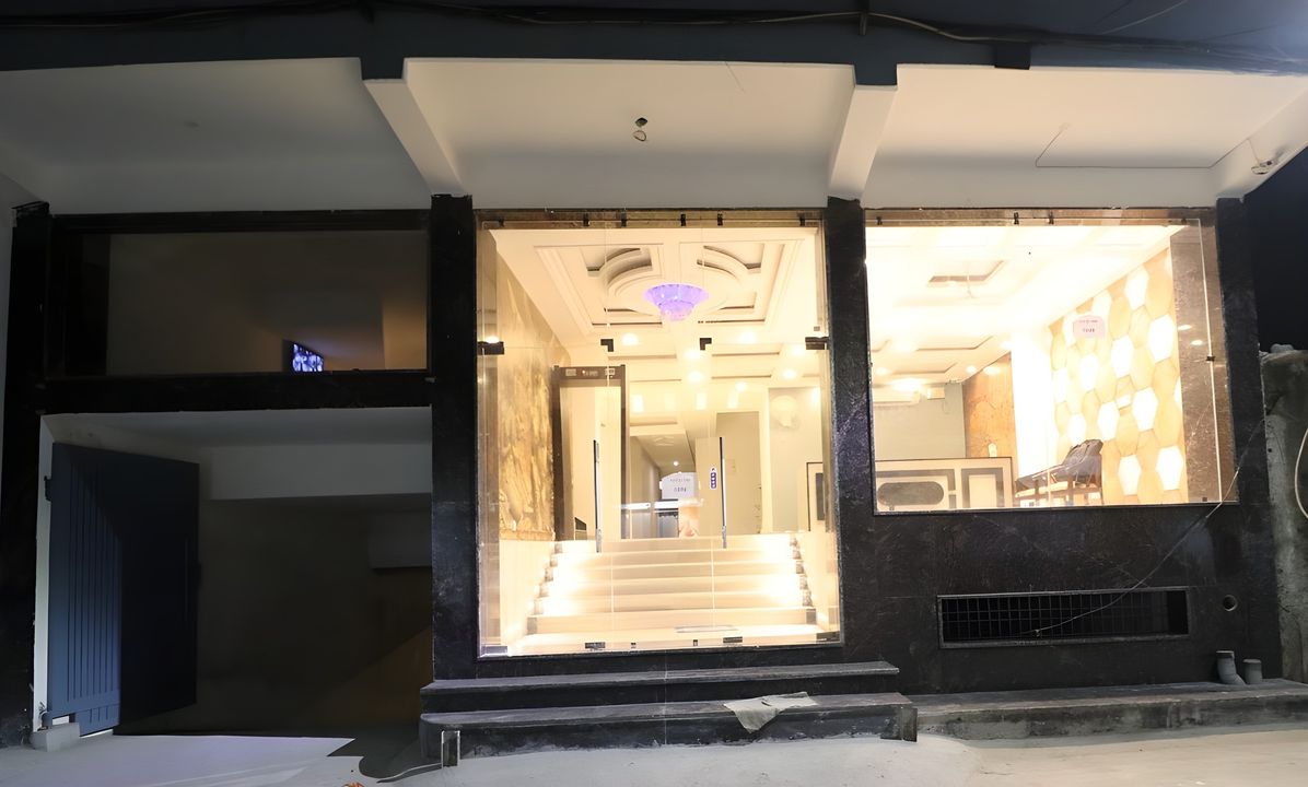 Hotel The Tark Near IGI Airport Delhi - Exterior