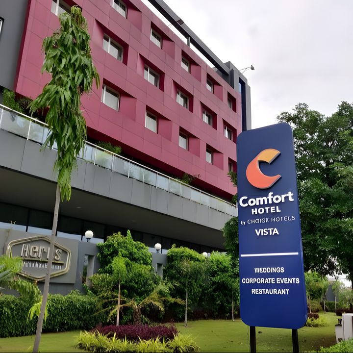 Comfort Hotel Vista At Sector B Ansal API - Exterior