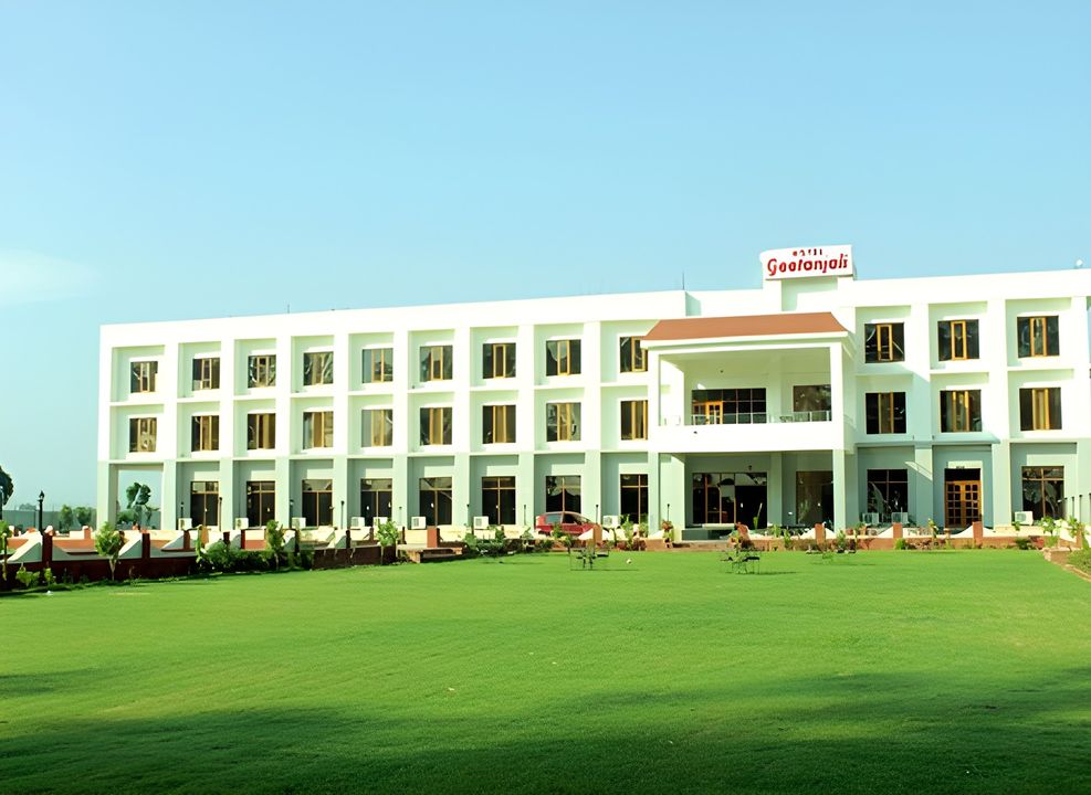 Geetanjali Hotel & Motel - Exterior