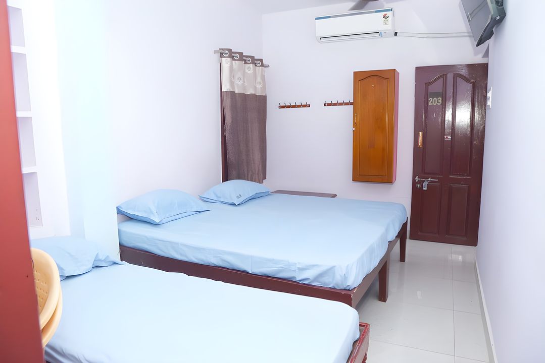 Ac Triple bedroom