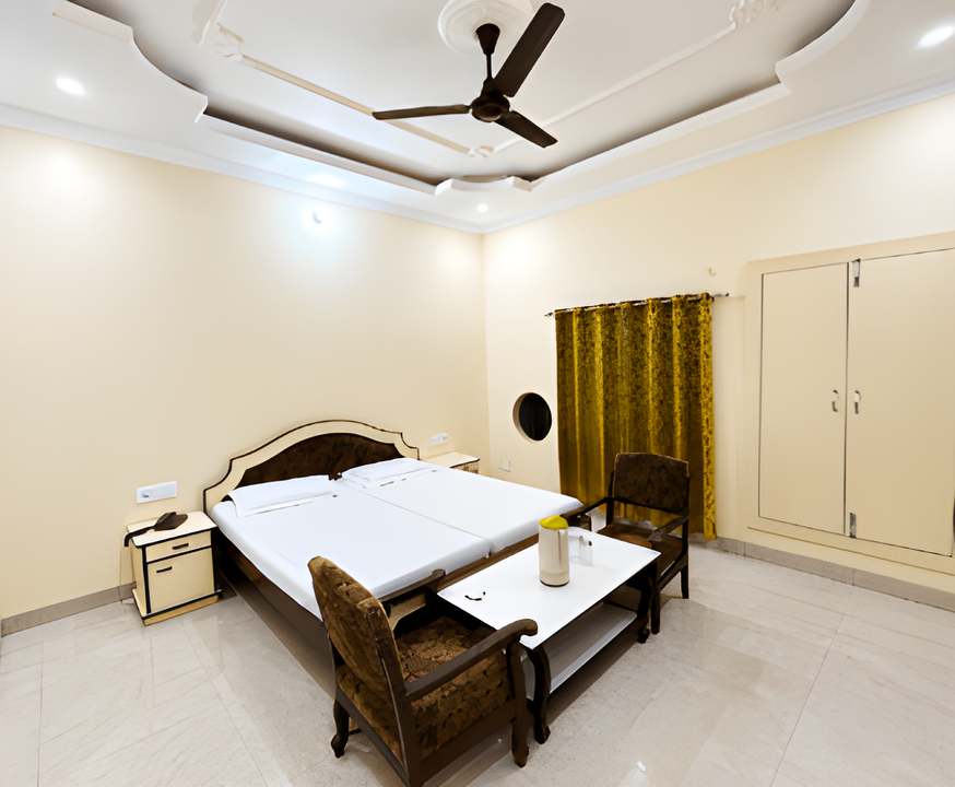 Double Bed Non AC Room