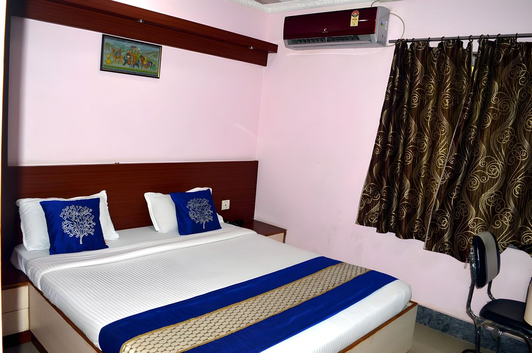 Standard Double Bed