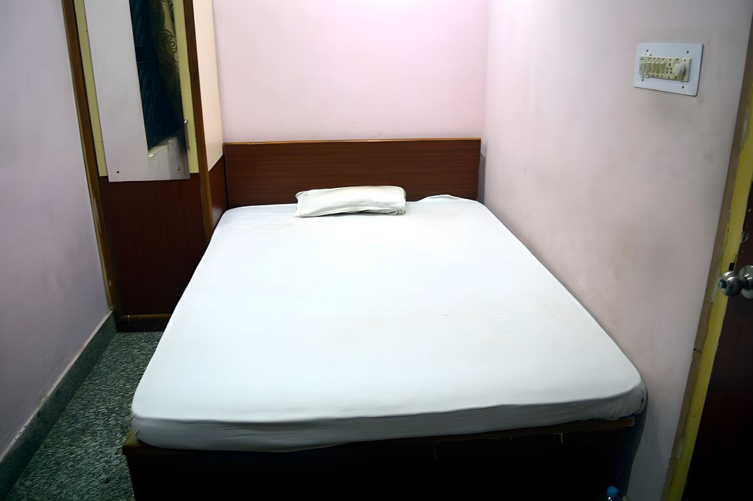 Non-Ac Double Bed