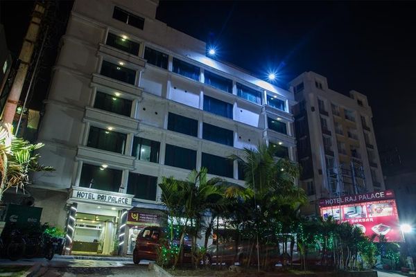 Hotel Raj Palace Near City Centre 2